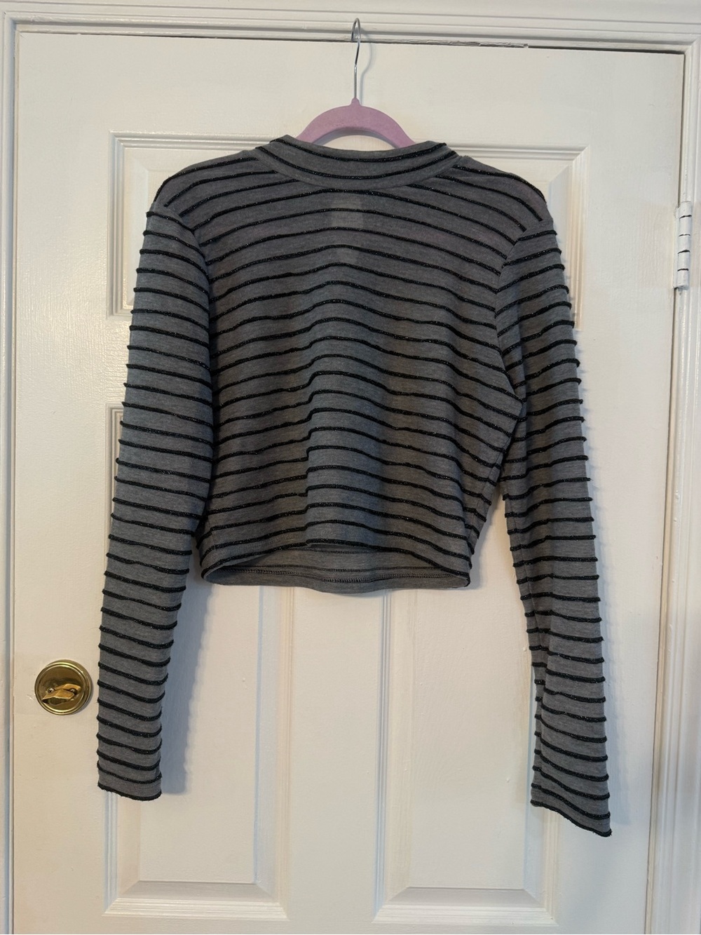 wild fable Gray and Black Striped Cropped Long-Sleeve Top